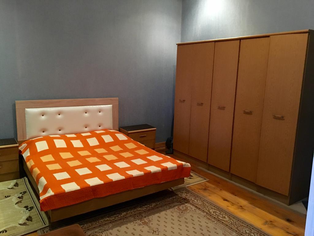 Guest House Lali Kostava 14 Zugdidi Buitenkant foto